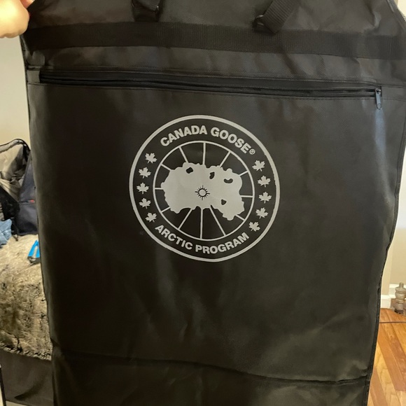 COPY - Canada goose rossclair coat in algonquin green. Immaculate condition - Picture 5 of 10